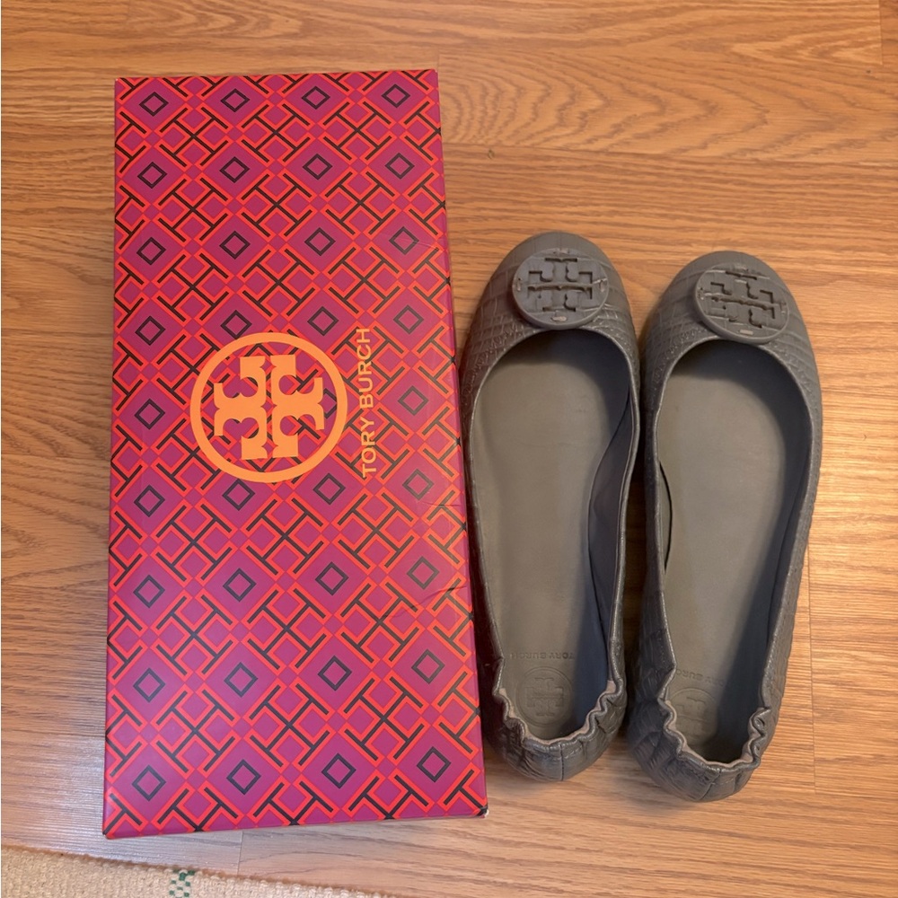 MINNIE TRAVEL BALLET WITH LEATHER LOGO Gray Zinc size 8.5